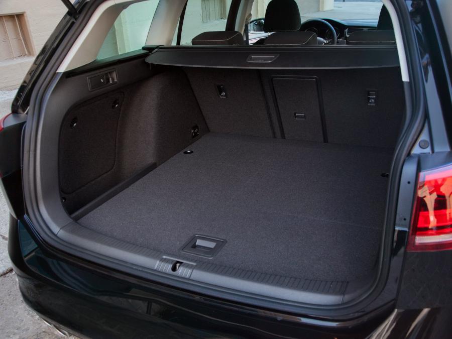  Volkswagen Golf TDI 4MOTION SportWagen Concept 2014 года  (фото 8 из 8)